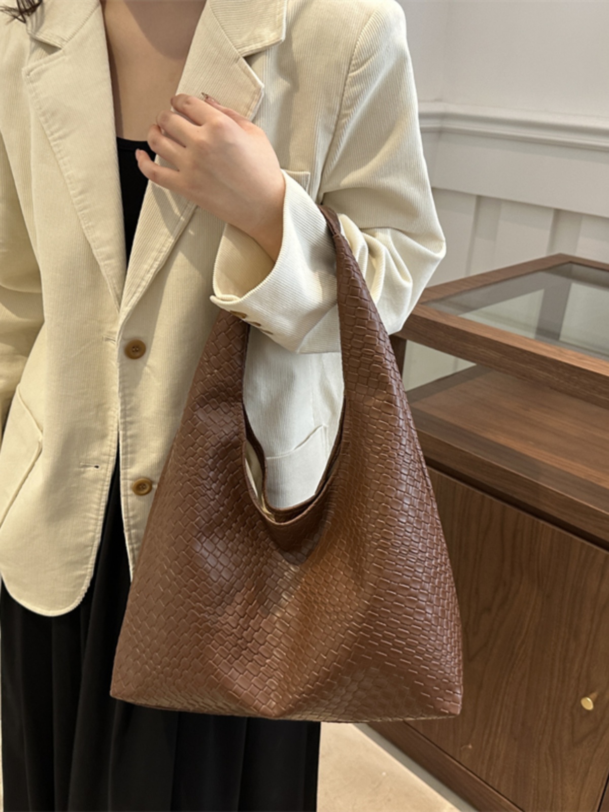 Trendy Commuter Woven Tote Bag - Women'S Young Bags recension och pris